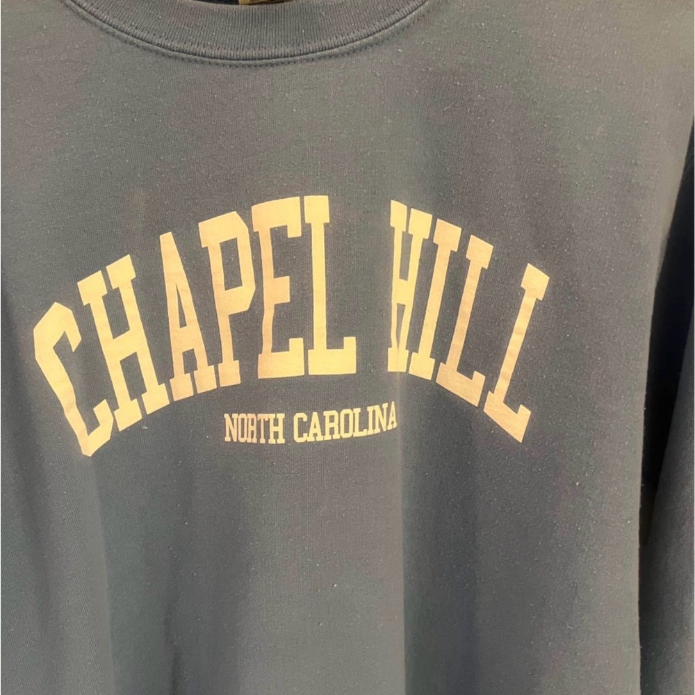 Chapel Hill North Carolina crewneck Sweatshirt small